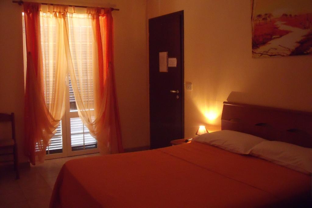 Bed and Breakfast Sabrina Airport Fiumicino Zimmer foto